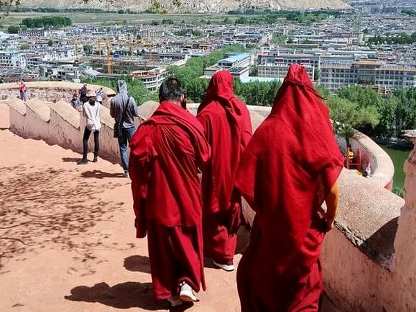 China carrying out displacement of Tibetans in garb of environmental action: Report
