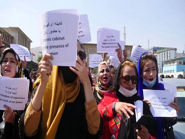 Afghan women continue protest over ban on girls' schools