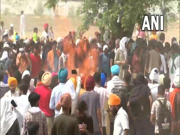 Punjabi Singer Sidhu Moose Wala cremated at his native village Moosa in Mansa