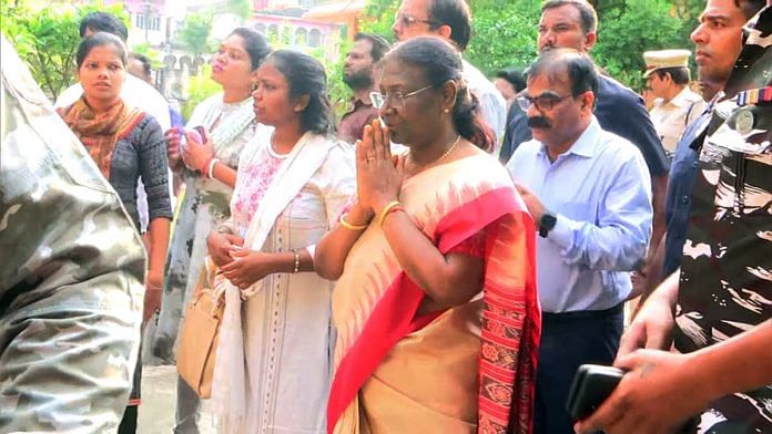 NDA's presidential candidate Droupadi Murmu offers prayers at Rairangpur Jagannath Temple | ANI