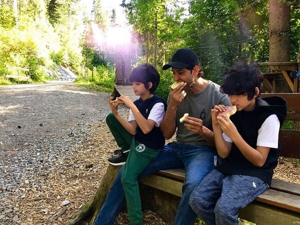 Hrithik wears the chef's hat for son Hridaan, see what he cooked