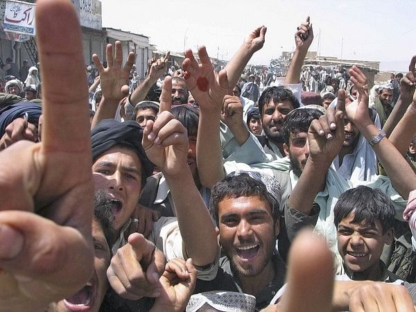 Pakistan: Afghan refugees urge global community to consider asylum applications positively