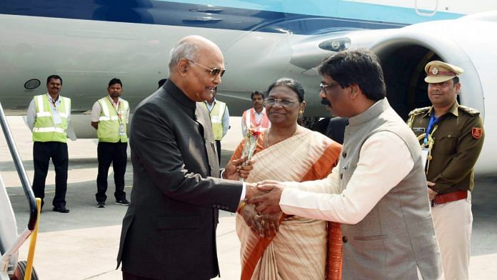 File image of former Jharkhand governor Droupadi Murmu with President Ram Nath Kovind in Ranchi. Jharkhand CM Hemant Soren also seen in image | ANI