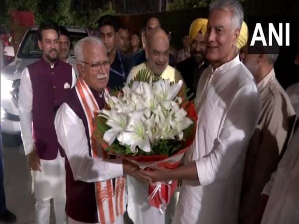 Amit Shah meets Sunil Jakhar in Panchkula Amit Shah meets Sunil Jakhar in Panchkula