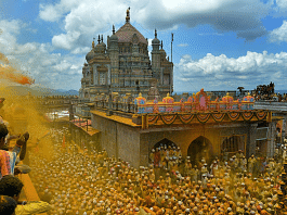 The shrine to Khandoba at Jejuri, a Deccan god worshipped by both Hindus and Muslims | Wikimedia Commons