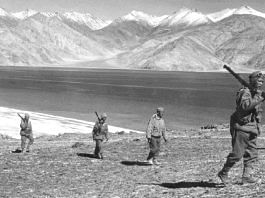 Indian soldiers patrolling China-India border war, 1962 | Wikimedia Commons