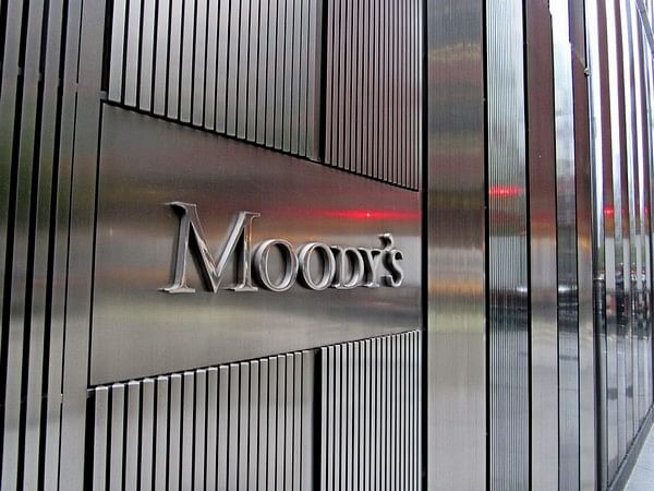 Credit Rating Agency Moody's Downgrades Pakistan Outlook To 'negative ...