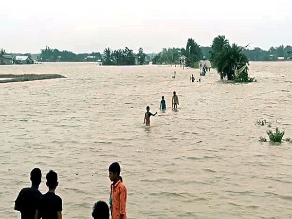 Flood situation remains grim in Assam's Karimganj, nearly 90k people affected 