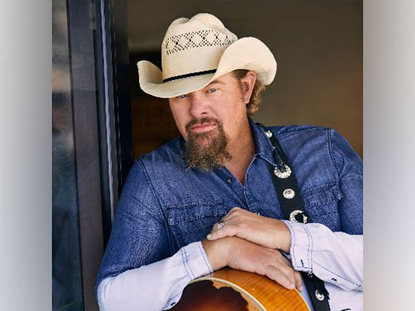 Country Singer Toby Keith reveals his battle with stomach cancer – ThePrint  – ANIFeed