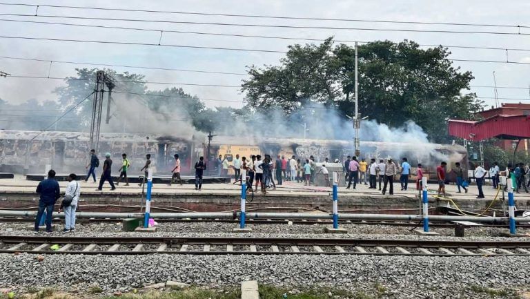 ‘Will be retired at 24’ — Bihar youth on Agnipath grouse as violent protests, arson go on