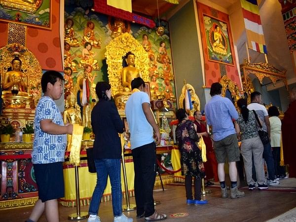 Large number of Mongolians pay obeisance to Holy Kapilavastu Relics of Lord Buddha