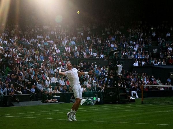 Wimbledon: Carlos Alcaraz survives five-set thriller, Andy Murray rallies past Duckworth