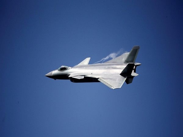 Pilot killed as Taiwan air force training jet crashes 
