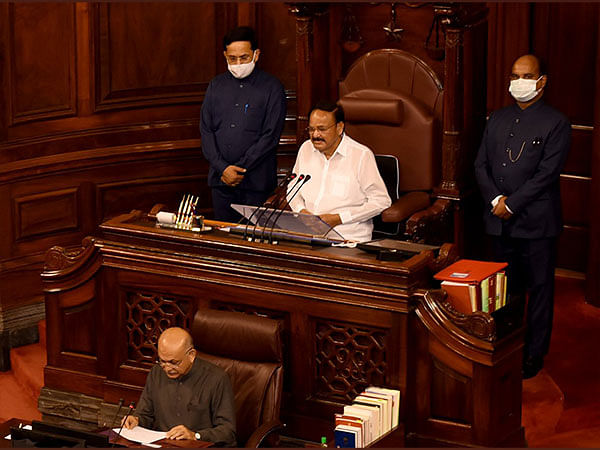 Venkaiah Naidu administers oath to five newly-elected Rajya Sabha MPs
