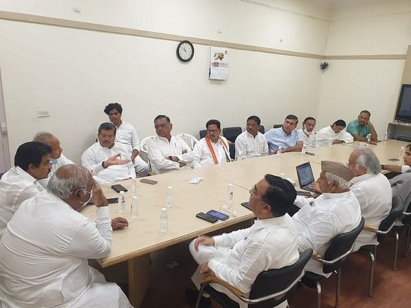 Congress holds meeting to discuss plan of action against 'police atrocities' on party legislators
