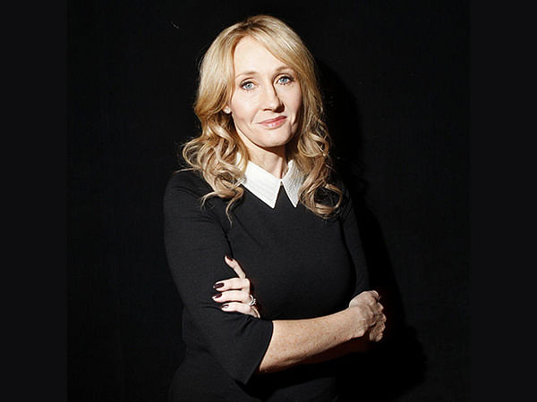 JK Rowling pranked by Russian comedians impersonating Ukraine President Zelenskyy