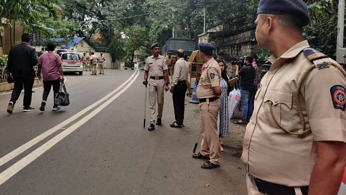 Security beefed-up outside the CM's residence ahead of Tuesday's meeting | Photo: Purva Chitnis | ThePrint