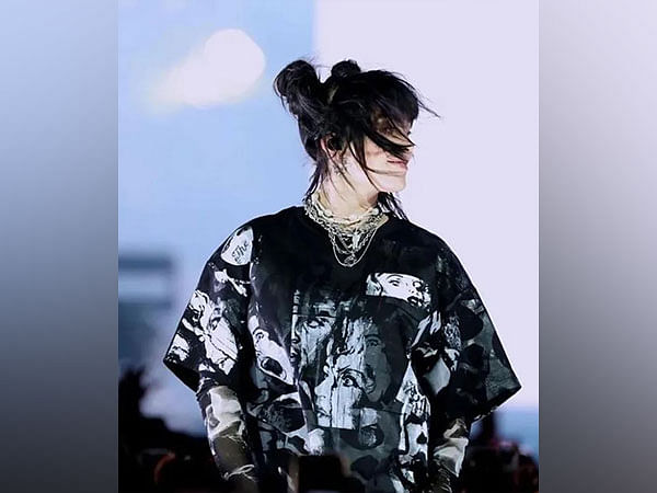 Billie Eilish pauses concert in London after fans suffer from heat