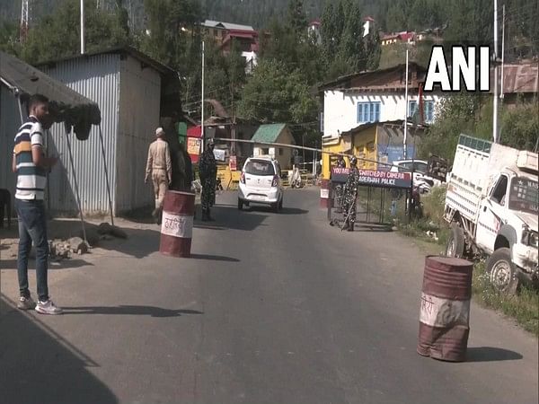 Curfew continues for 2nd day in J-K's violence-hit areas 
