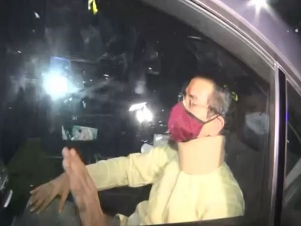 Uddhav Thackeray leaves official residence Varsha for family home amid Maharashtra crisis