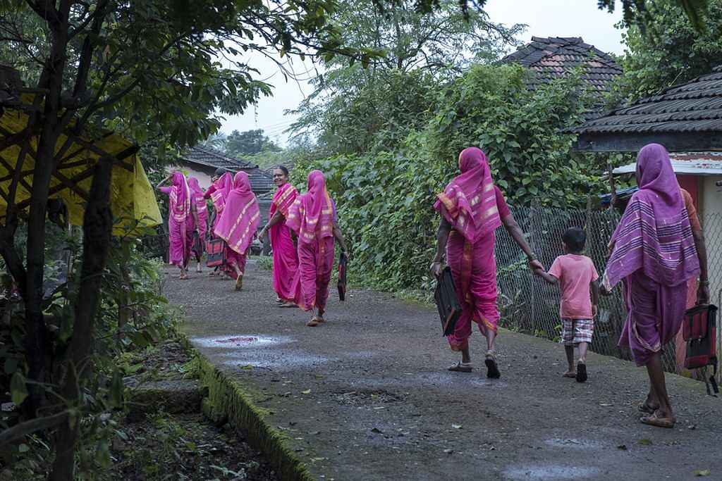 Grandchildren come to pick them up from the school | Jayati Saha | Jayati Saha