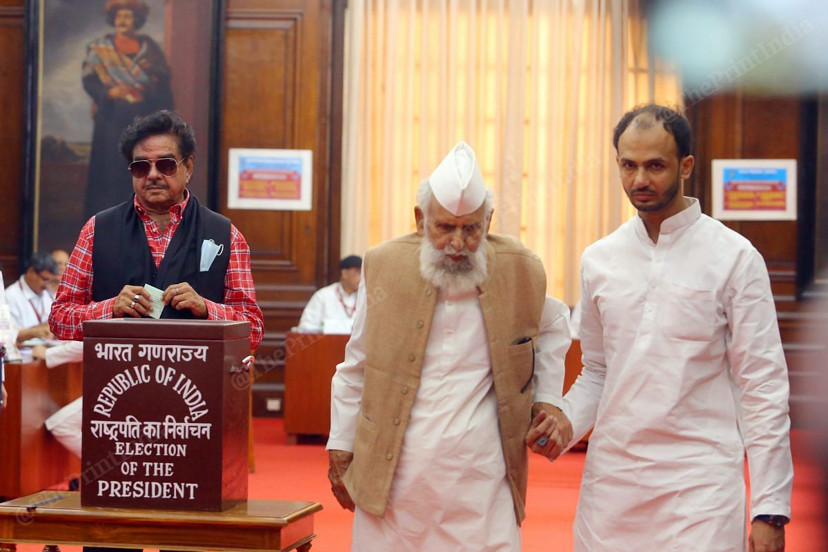 MP Shatrughan Sinha casts vote | Photo: Praveen Jain | ThePrint