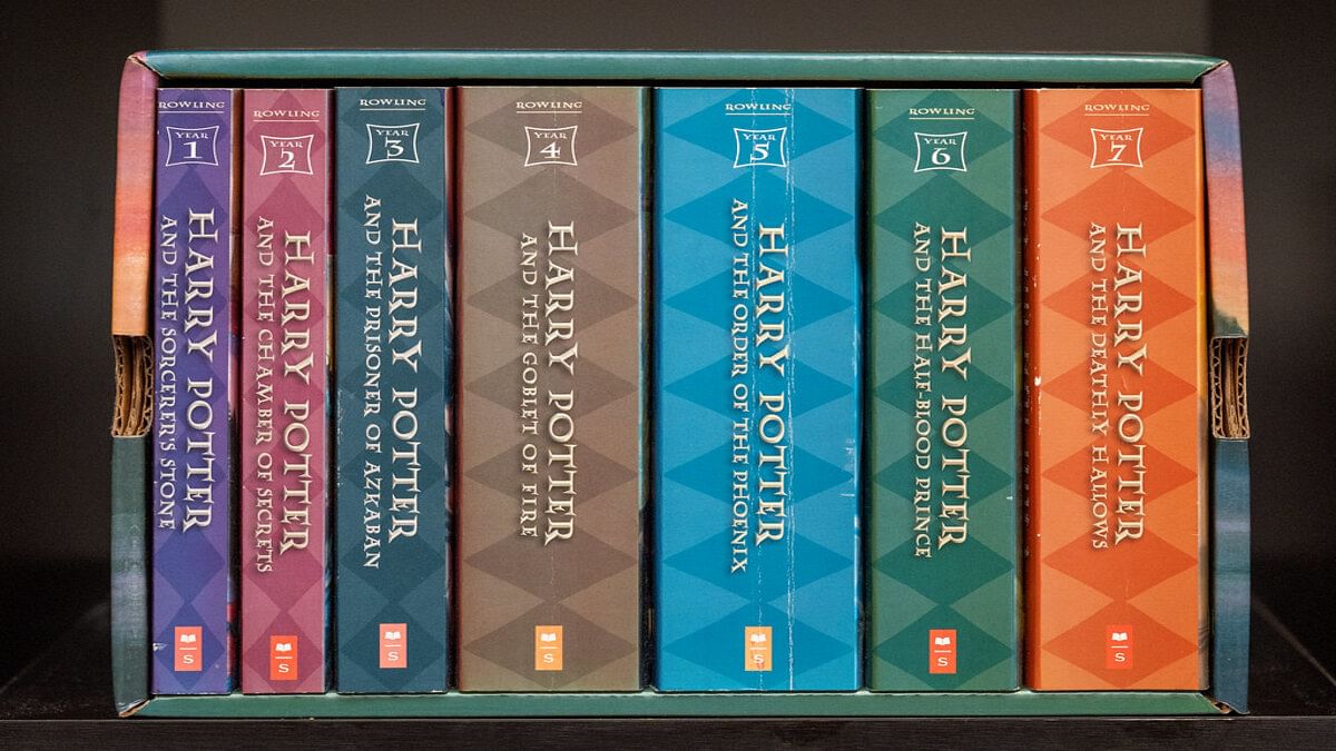 Set Of Complete 8 Books Of Harry Potter: Buy Set Of Complete 8 Books Of Harry  Potter by J.K ROWLING at Low Price in India