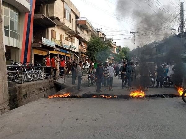 PoK residents protest high electricity bills, demands relief from government 