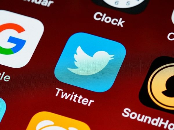 Thousands of users back on Twitter following outage