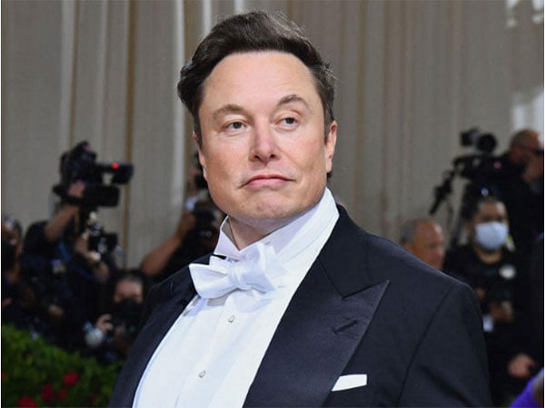 Elon Musk arrives at Sun Valley Conference amid twins report