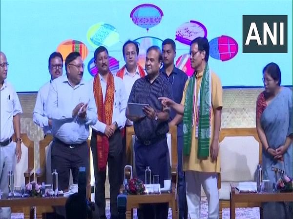 Assam CM launches scheme for welfare of native weavers