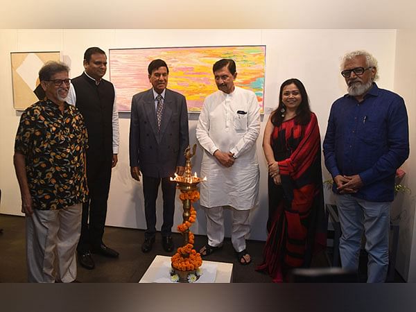 Deepa Kulkarni's 'The Flow' painting exhibition receives praise