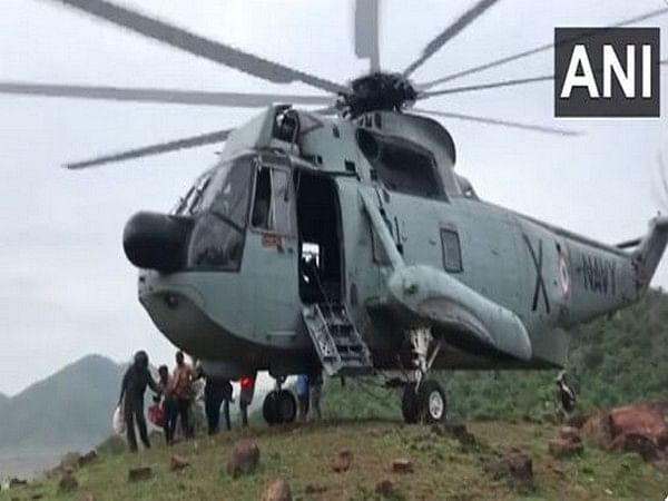 Indian Navy choppers continue relief operations in Andhra's Eluru