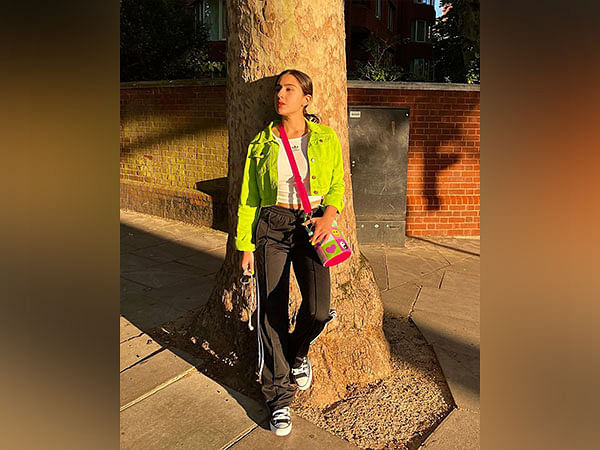 Sara Ali Khan flaunts her toned body in her latest workout pictures