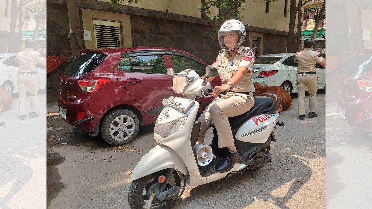 Head Constable Anuradha Chaudhary out on a patrol | Credit: Bismee Taskin, ThePrint