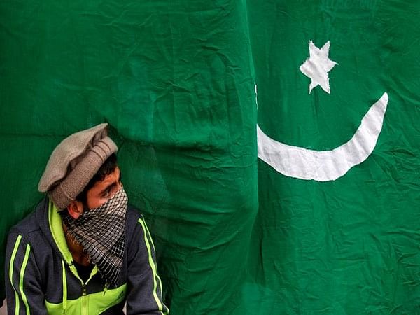 Pakistan's employment rate shrinks amid economic slowdown