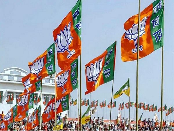 BJP's mega show in Hyderabad, national executive meeting to start today