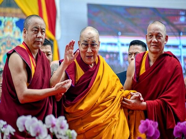 Sri Sambuddha Sasanodaya Sangha Sabha praises Dalai Lama, terms him 'universal icon of peace'