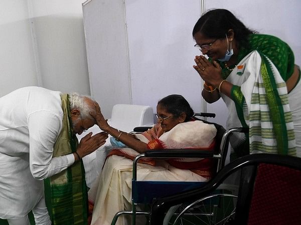 PM Modi meets family of freedom fighter Pasala Krishna Murthy in Andhra, seeks blessings