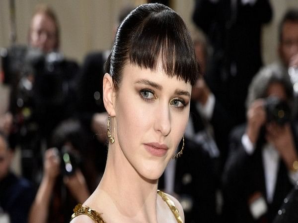  'Marvelous Mrs Maisel' star Rachel Brosnahan appalled by shooting at July 4 parade in Chicago