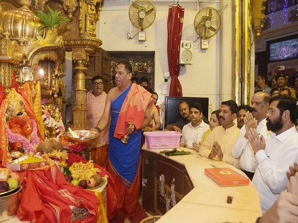 Eknath Shinde offers prayers at Siddhivinayak Temple in Mumbai