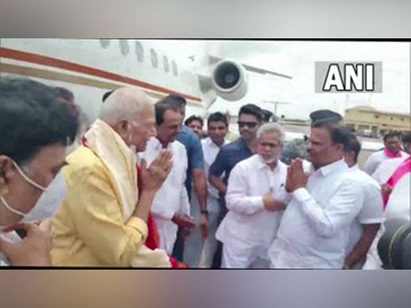 KCR receives presidential candidate Yashwant Sinha at Begumpet Airport in Hyderabad
