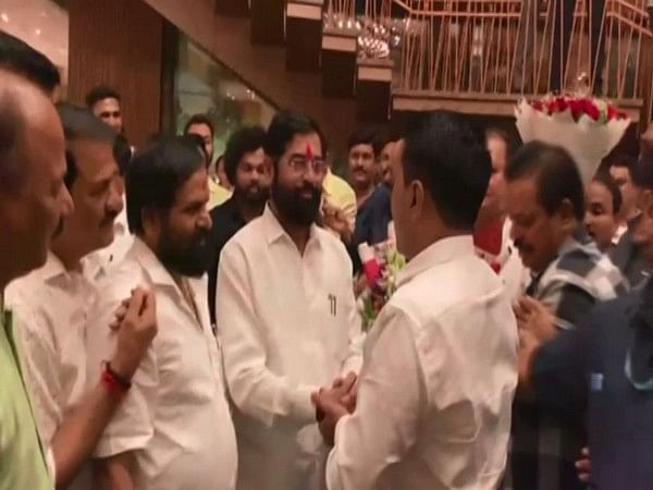 Pramod Sawant, Shinde-faction MLAs give warm welcome as new Maha CM arrives in Goa hotel