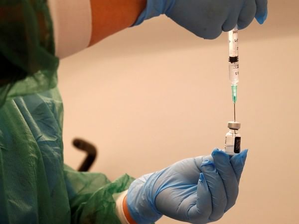 Study: Vaccines protection against COVID-19 short lived, booster shots essential 