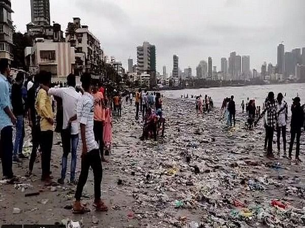 WATCH: Tons of waste heap on Mumbai Beach, viral video leaves netizens concerned