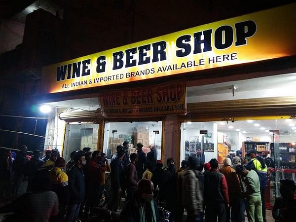 Delhi Police launches special drive to curb liquor consumption in public places; takes action against 619 people