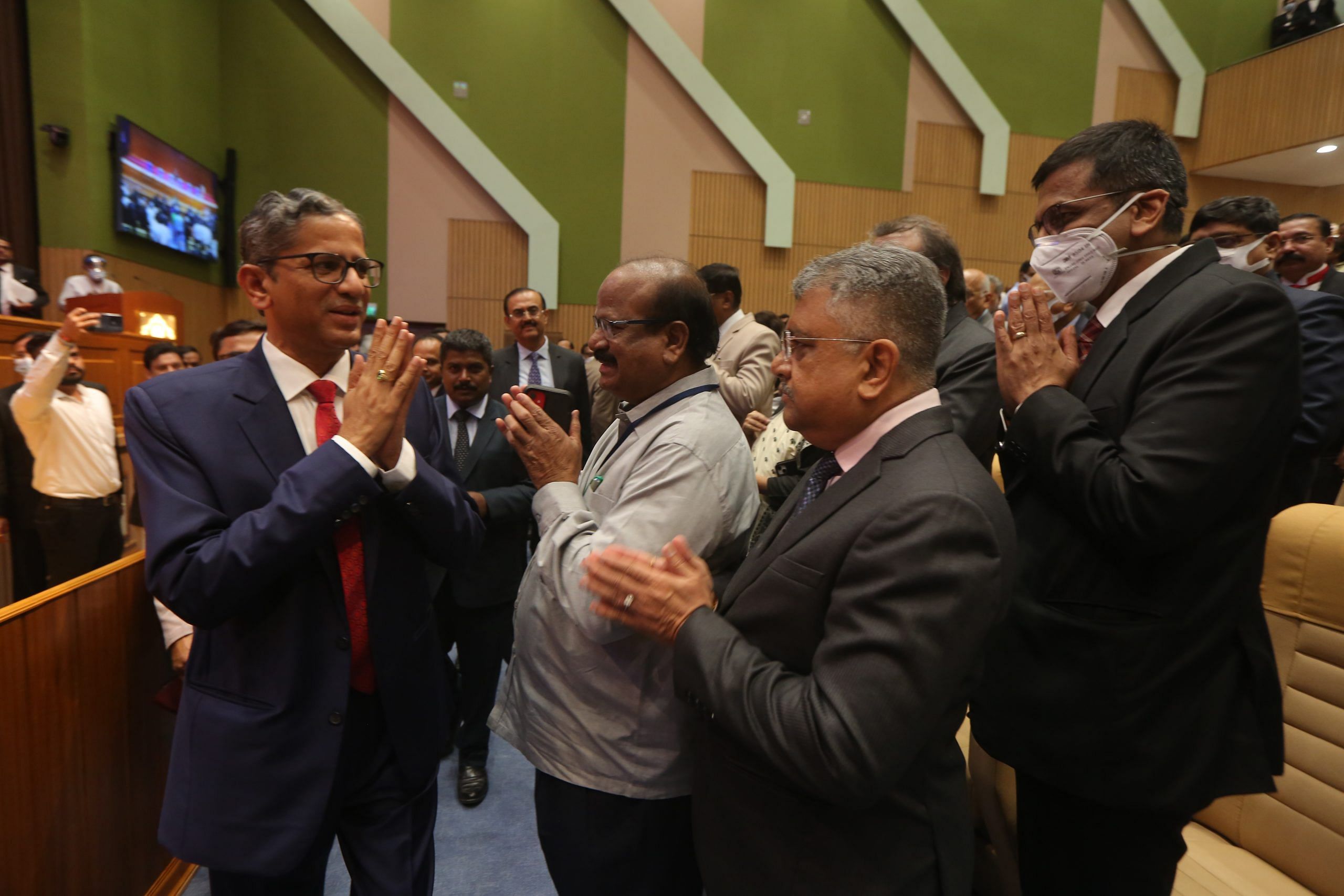 Outgoing Chief Justice of India NV Ramana greets supreme court judges after his lecture during a farewell ceremony organised for him by Supreme Court Bar Association (SCBA), at Supreme Court in New Delhi | Praveen Jain | ThePrint