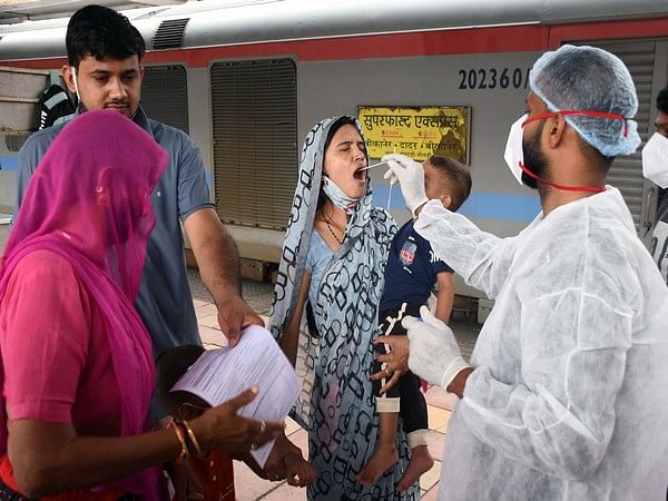 Delhi reports 1,417 new COVID cases in last 24 hours