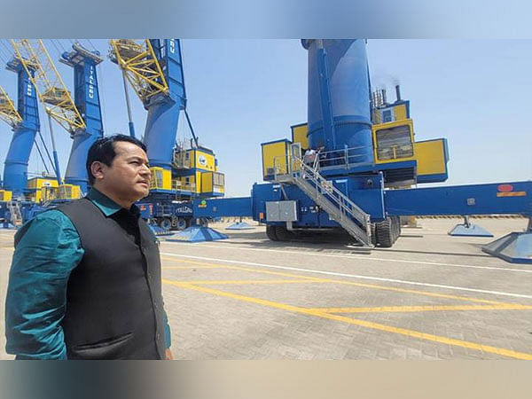 Union Minister Sarbananda Sonowal visits Chabahar port in Iran, reviews development 
