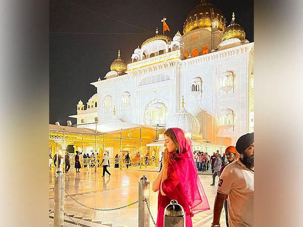 Ananya Panday seeks blessings at Gurudwara Bangla Sahib ahead of Liger release